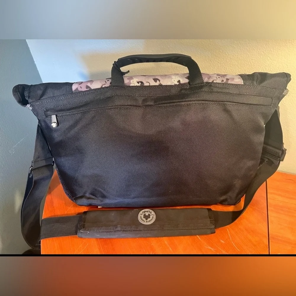 Mobile Edge SUMO 16 inch Laptop Messenger Bag (New with Tag)